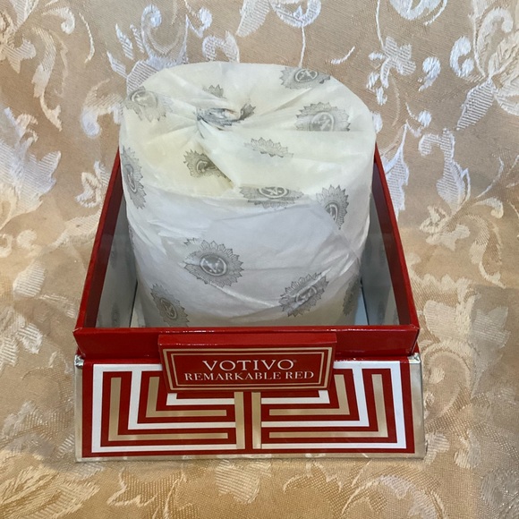 Remarkable Red Soziety Decorative Boxed Candle - Picture 3 of 3